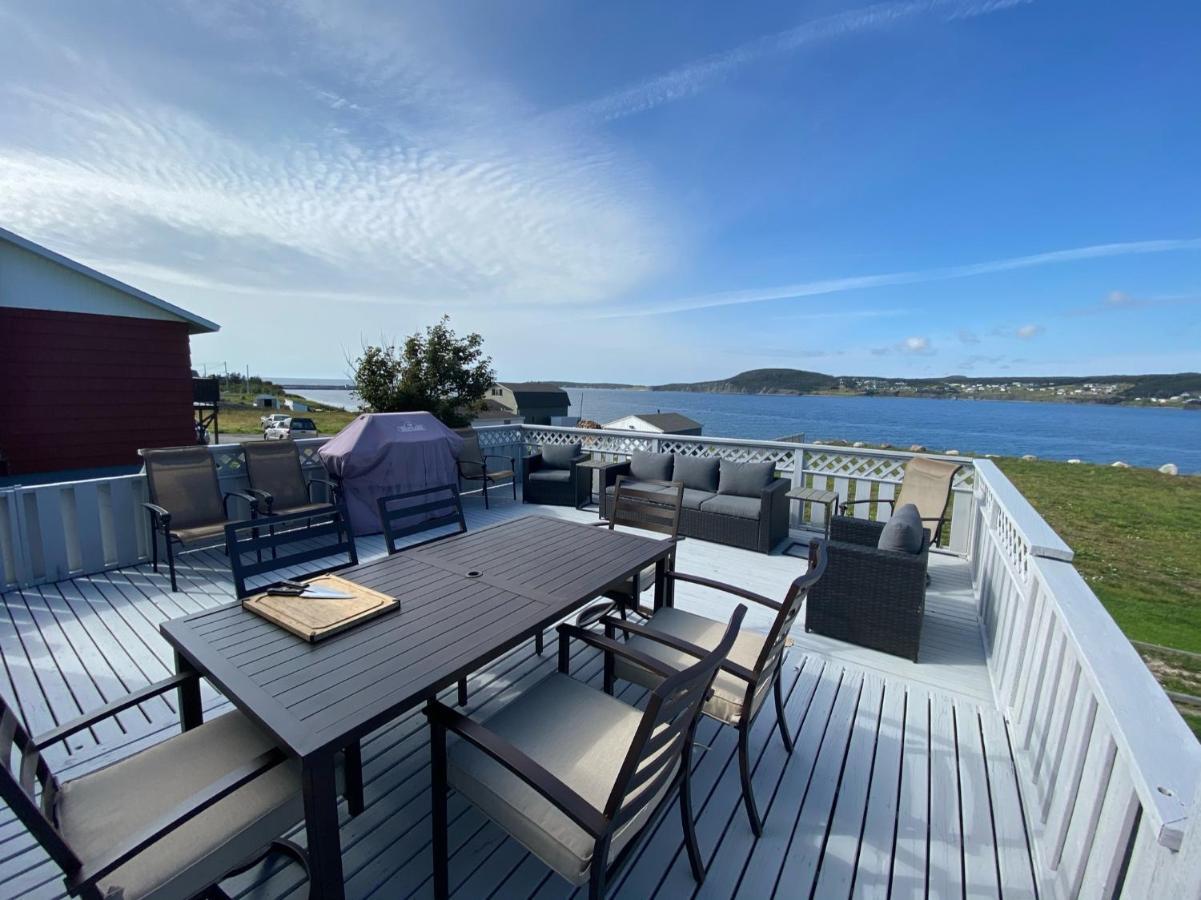 Вілла Rocky Harbour Oceanfront Екстер'єр фото